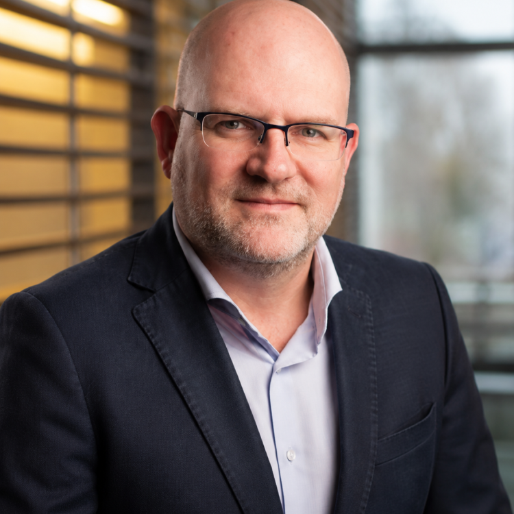 Dr.  Michael Leveridge